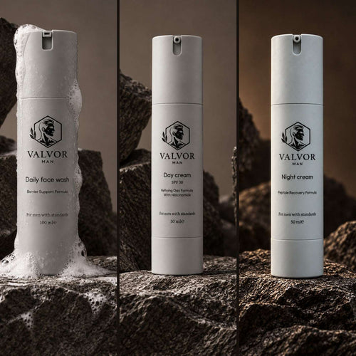 Daily Face Wash, Day Cream SPF 30 en Night Cream, elk op donkere steen